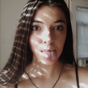 Meet your Posher, Liz